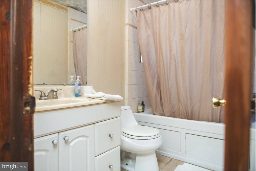 6021 Chestnut Street, Philadelphia, PA 19139