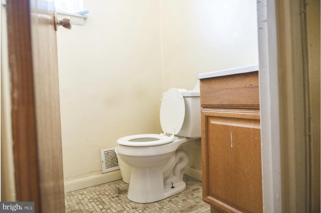 6021 Chestnut Street, Philadelphia, PA 19139