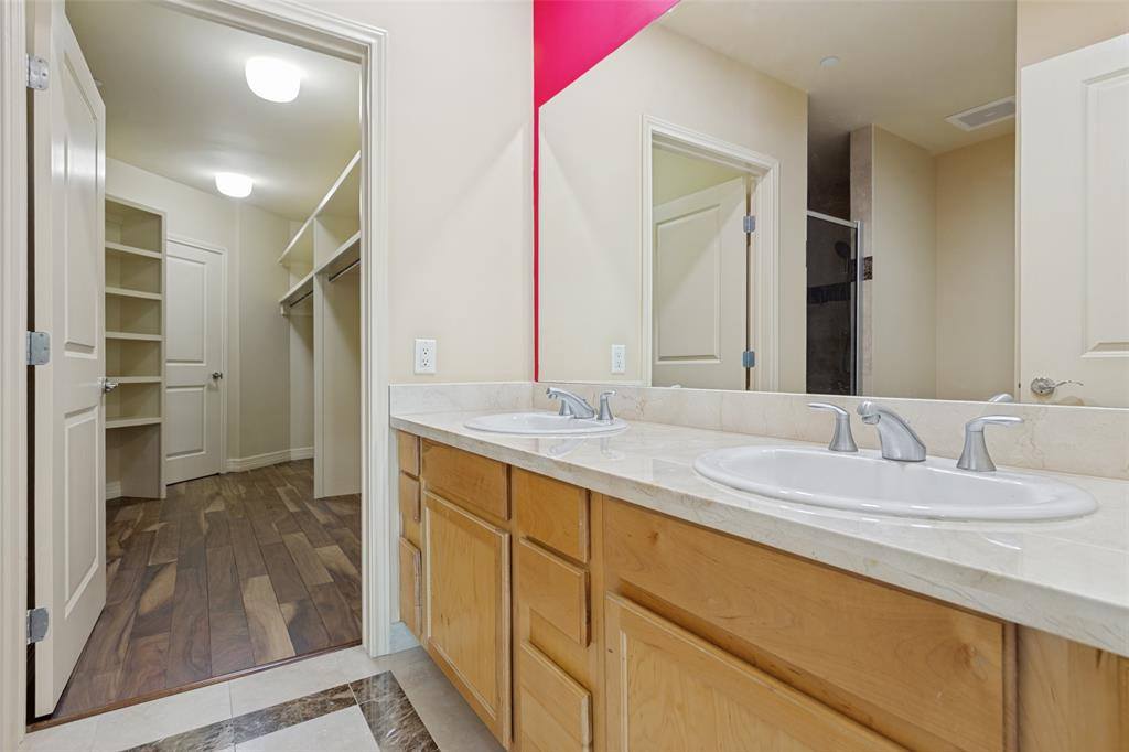 500 Throckmorton Street, Fort Worth, TX 76102