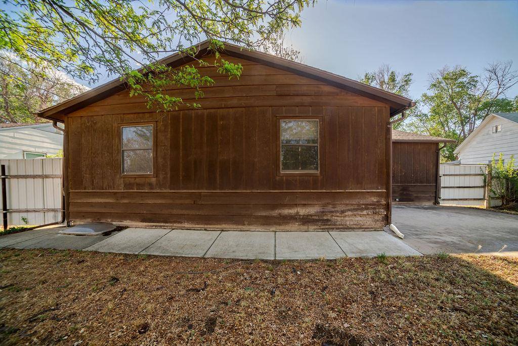 211 South Jackson Street, Hugoton, KS 67951
