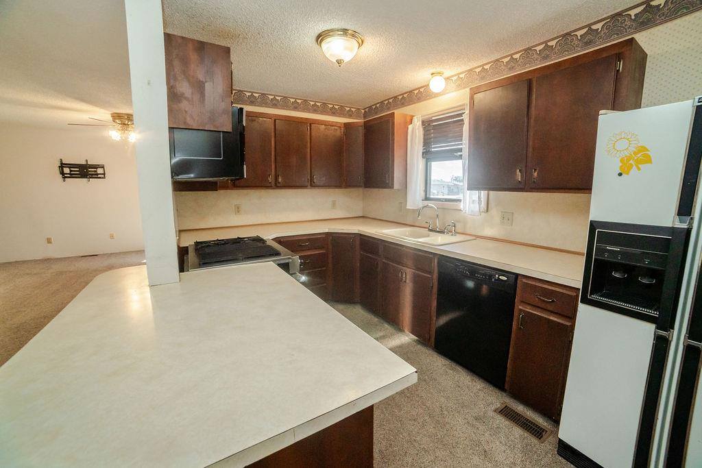 211 South Jackson Street, Hugoton, KS 67951
