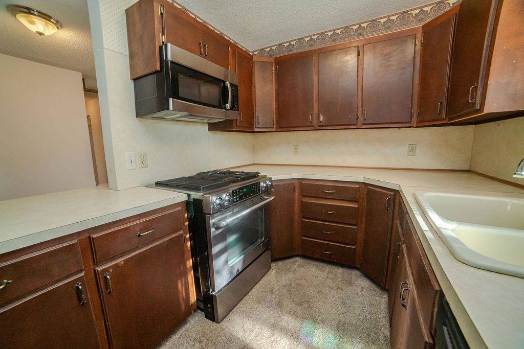 211 South Jackson Street, Hugoton, KS 67951