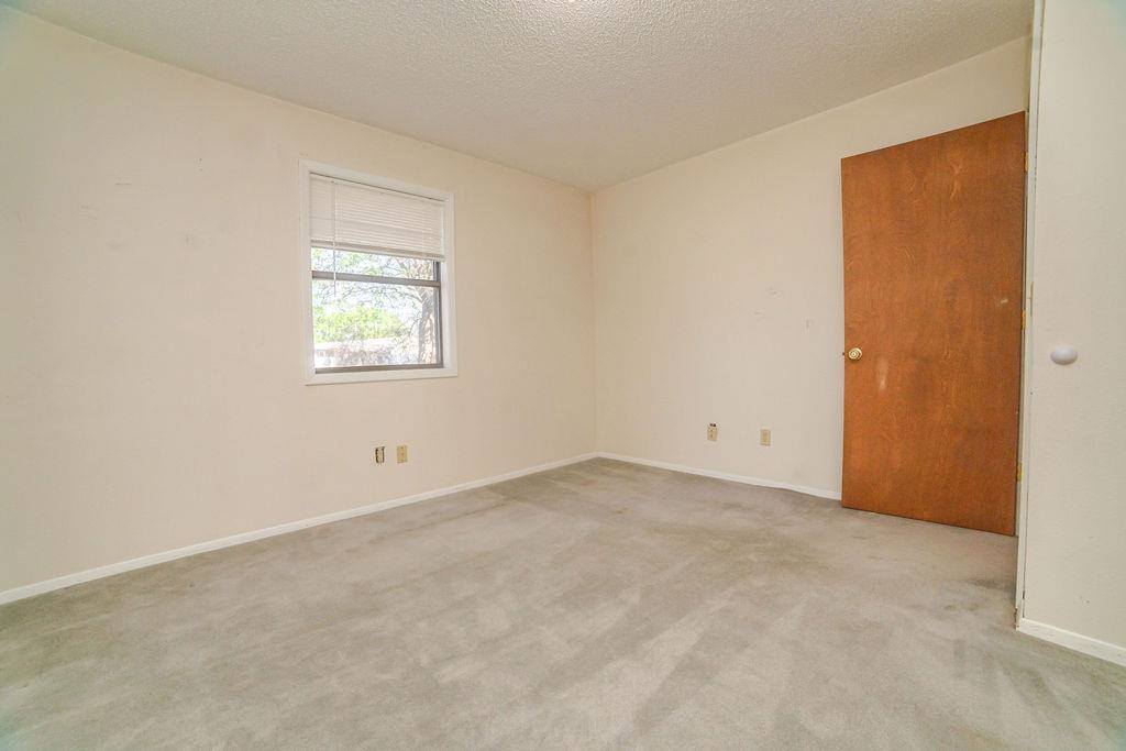 211 South Jackson Street, Hugoton, KS 67951