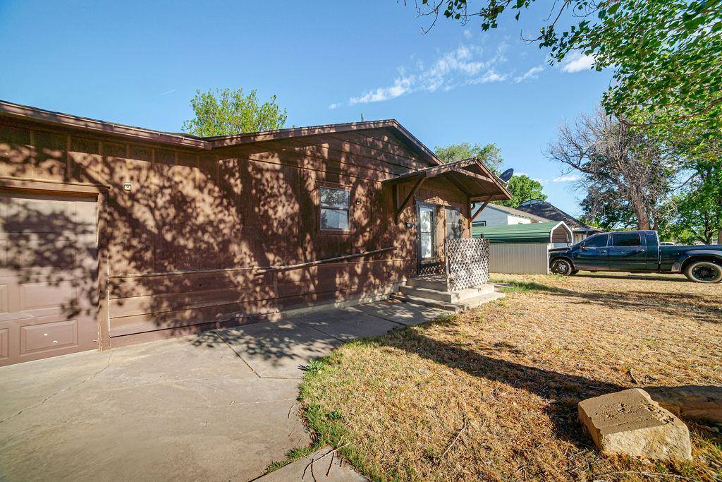 211 South Jackson Street, Hugoton, KS 67951