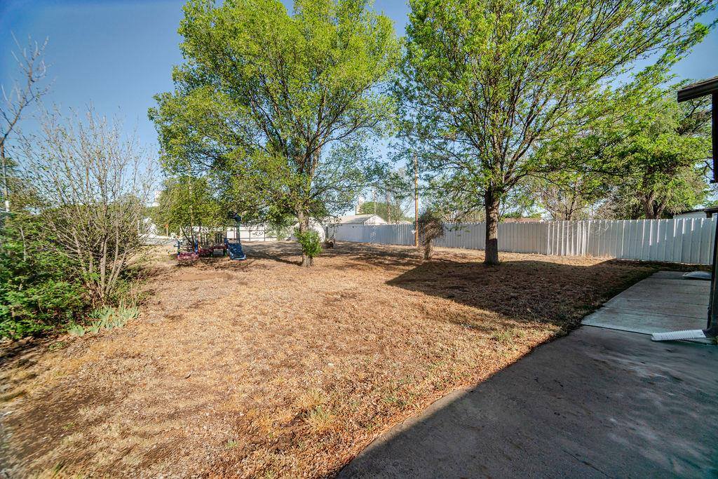 211 South Jackson Street, Hugoton, KS 67951