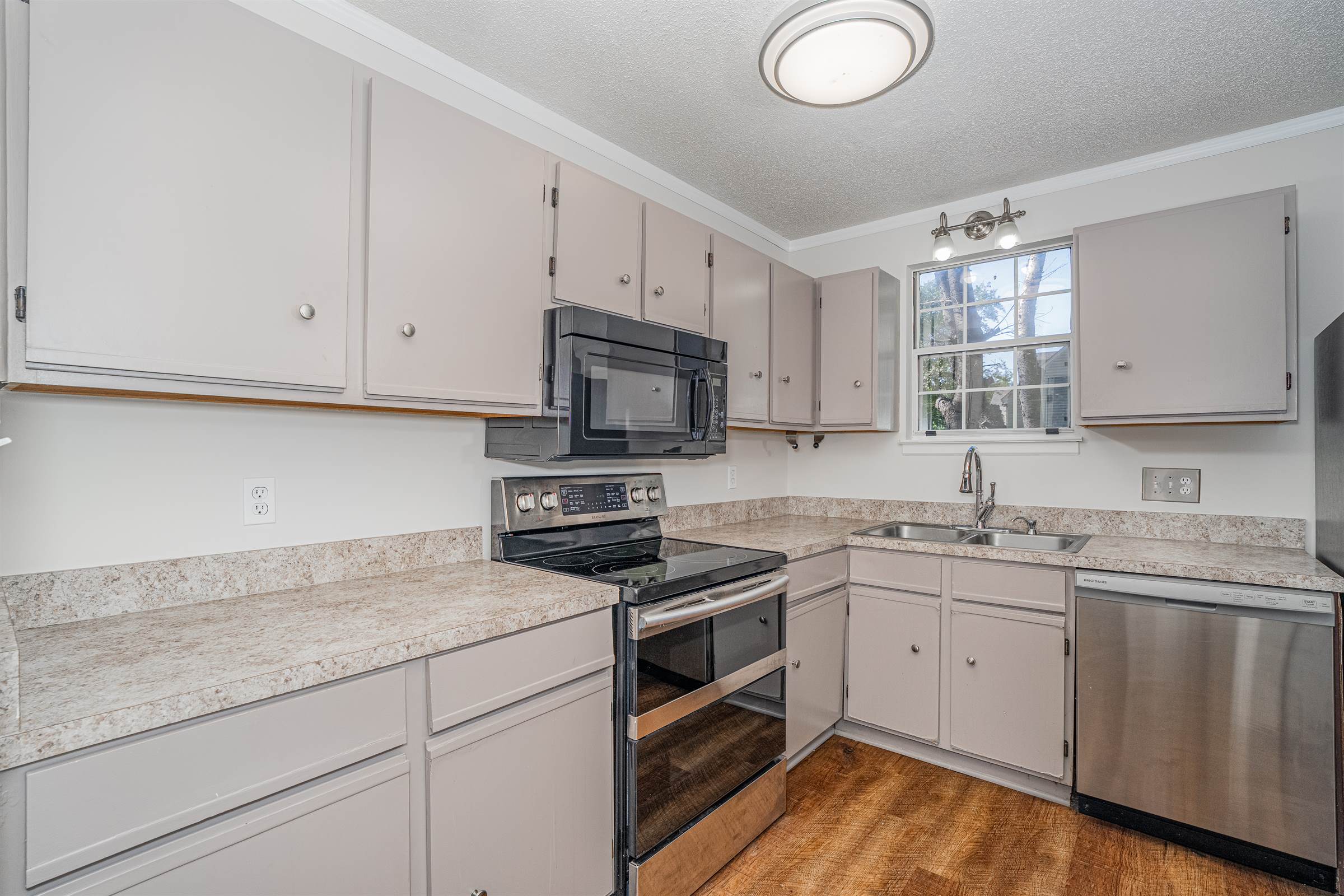 1001 Hulon Lane, West Columbia, SC 29169
