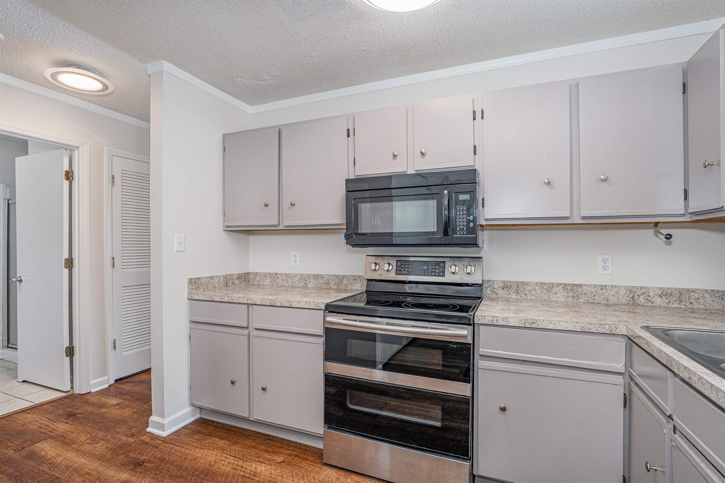 1001 Hulon Lane, West Columbia, SC 29169