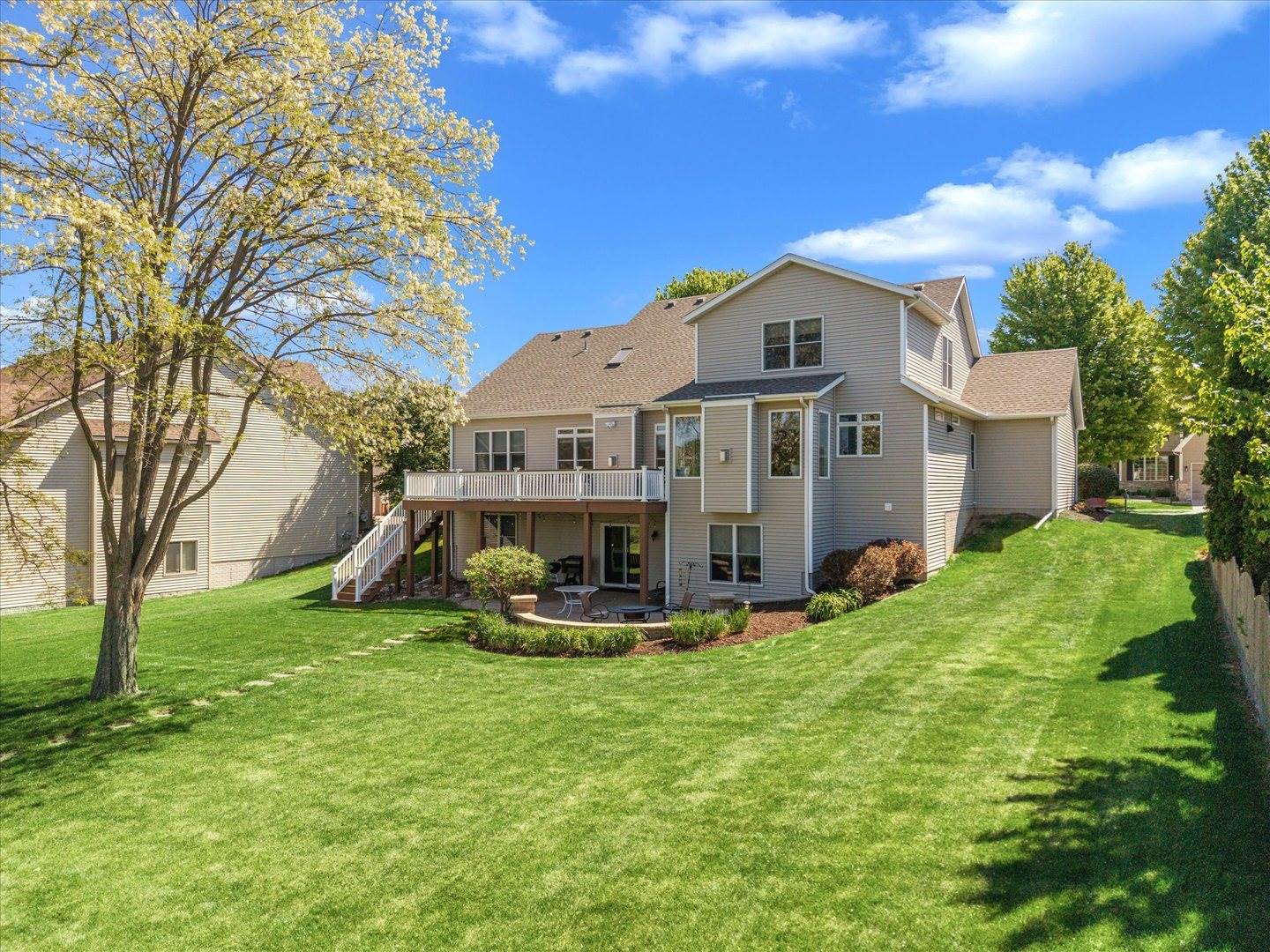 4980 Brittany Court, Bettendorf, IA 52722