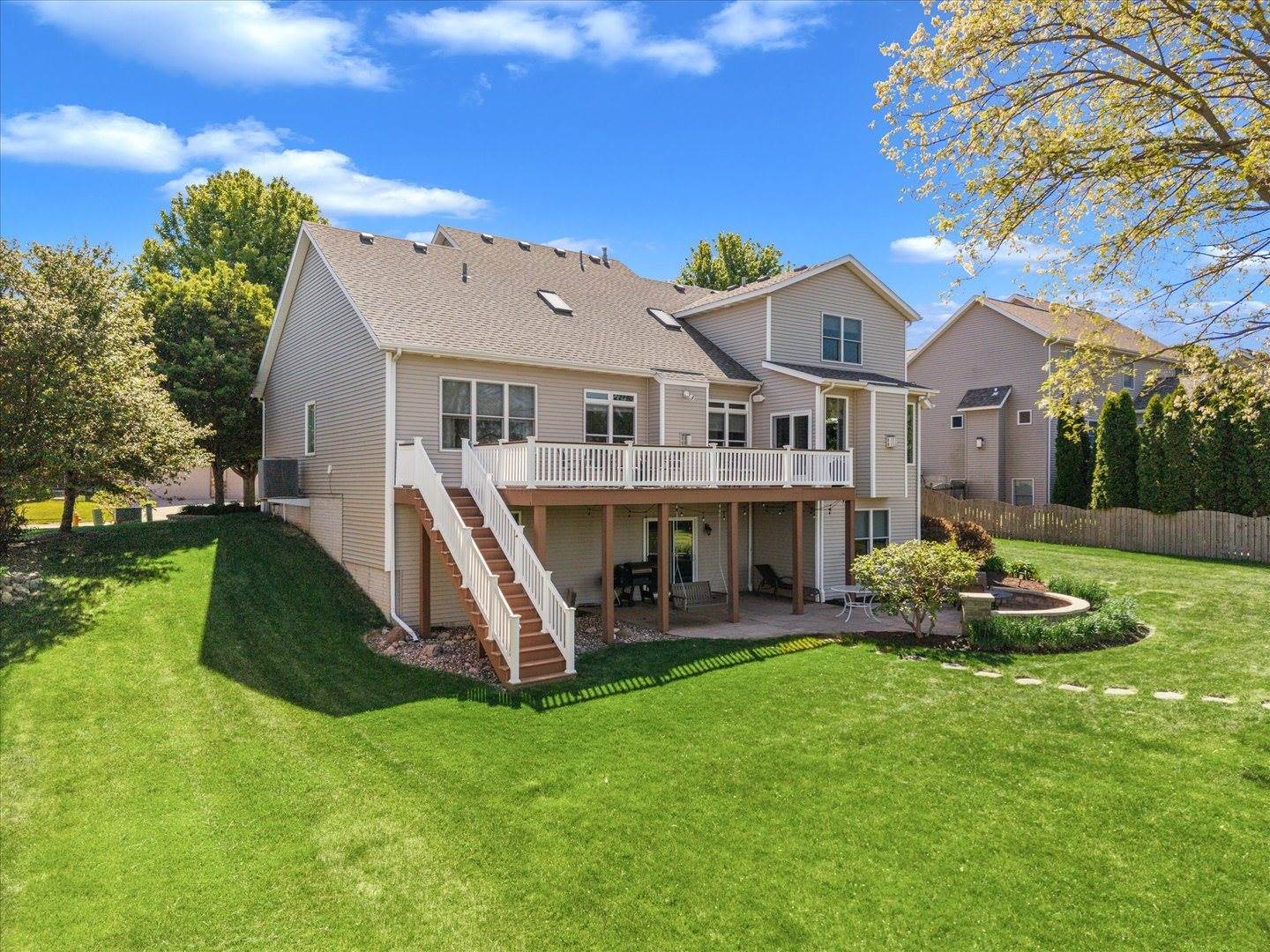 4980 Brittany Court, Bettendorf, IA 52722