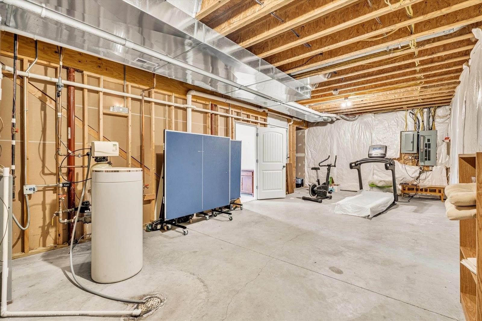 4980 Brittany Court, Bettendorf, IA 52722