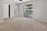 1306 Greenbriar Dr, Longview, TX 75604