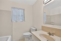 1306 Greenbriar Dr, Longview, TX 75604