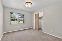 1306 Greenbriar Dr, Longview, TX 75604