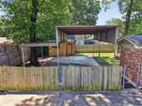 1306 Greenbriar Dr, Longview, TX 75604