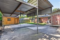 1306 Greenbriar Dr, Longview, TX 75604