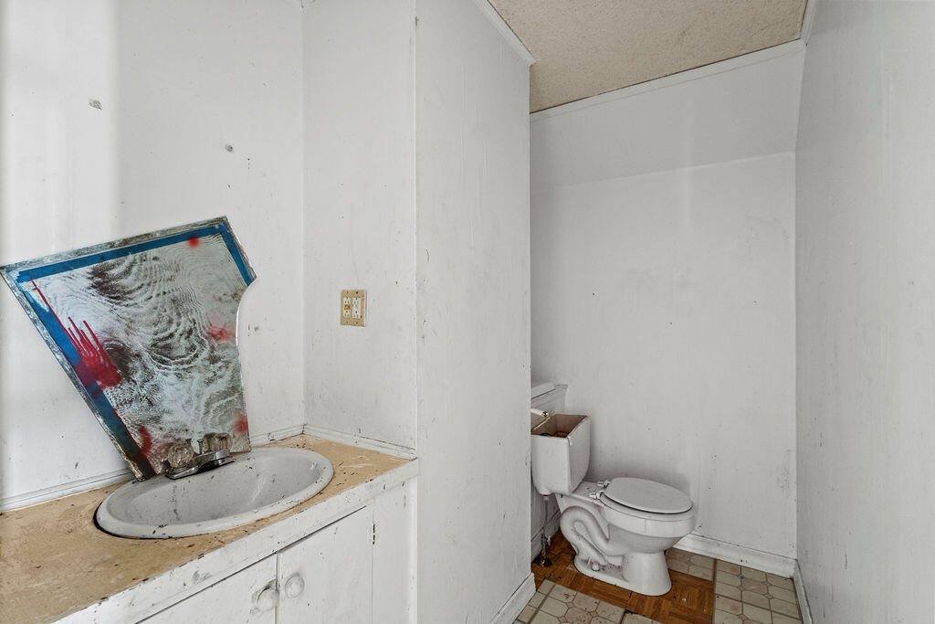 82 Summer Street, Dover-Foxcroft, ME 04426