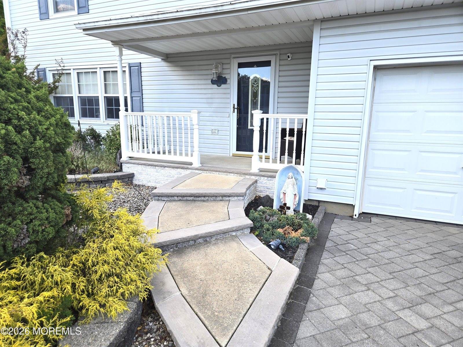 300 Pennington Court, Toms River, NJ 08753