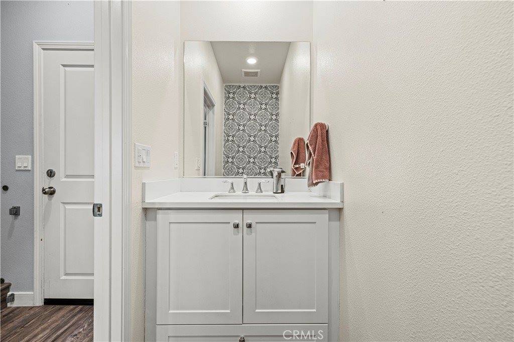 22838 Concord, Saugus, CA 91350