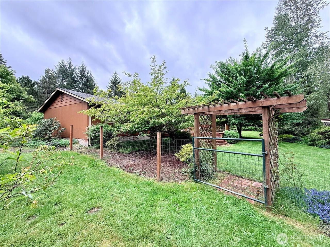 31808 Hinkleman Road South, Roy, WA 98580