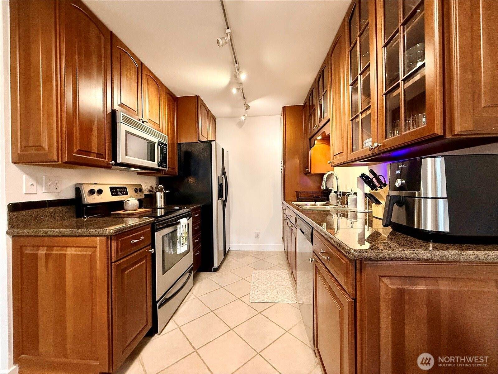 7901 196th Street SW, Edmonds, WA 98026