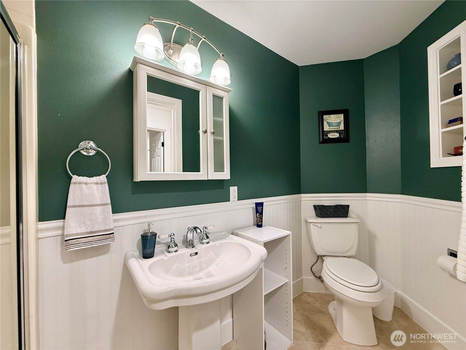 7901 196th Street SW, Edmonds, WA 98026
