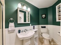 7901 196th Street SW, Edmonds, WA 98026