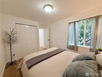 7901 196th Street SW, Edmonds, WA 98026