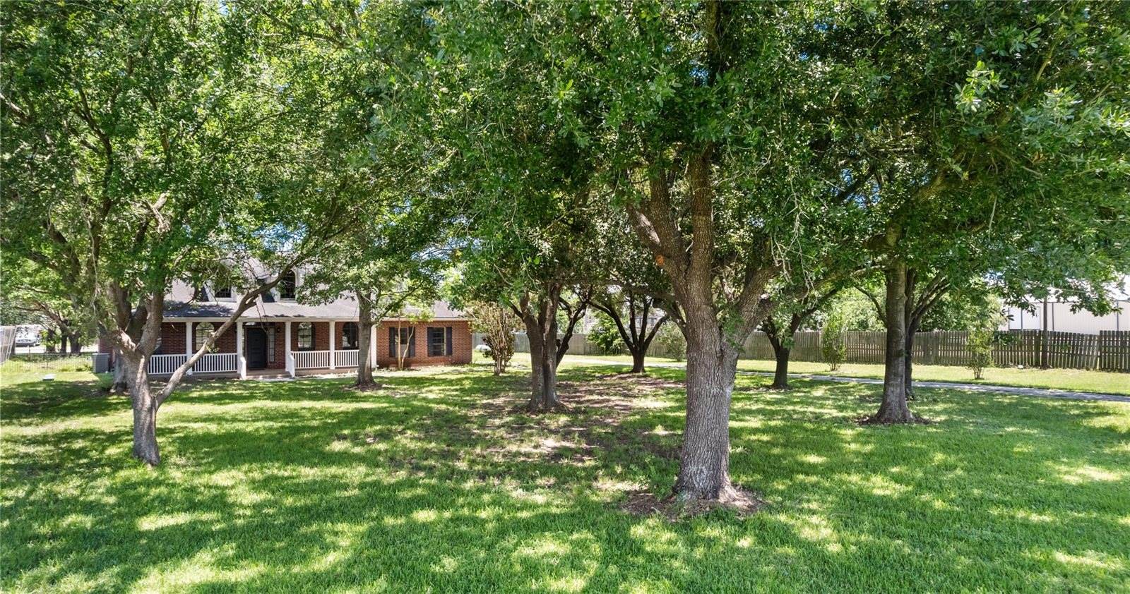 20240 Cypress Rosehill Road, Tomball, TX 77377
