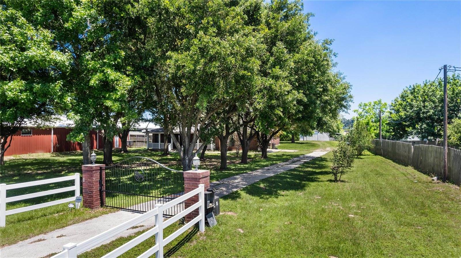 20240 Cypress Rosehill Road, Tomball, TX 77377