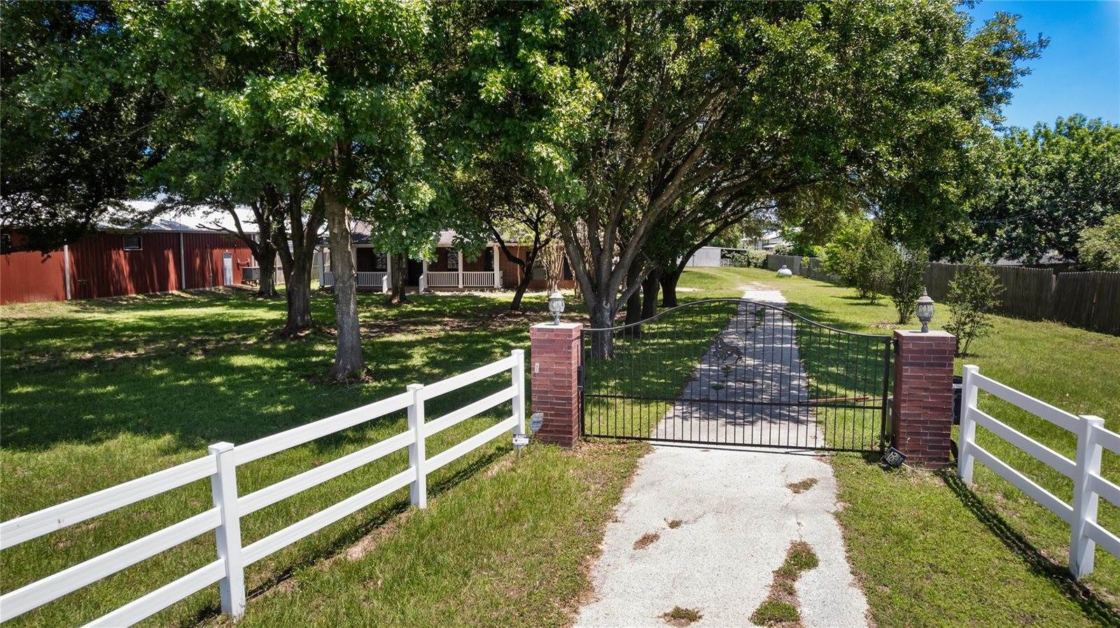 20240 Cypress Rosehill Road, Tomball, TX 77377