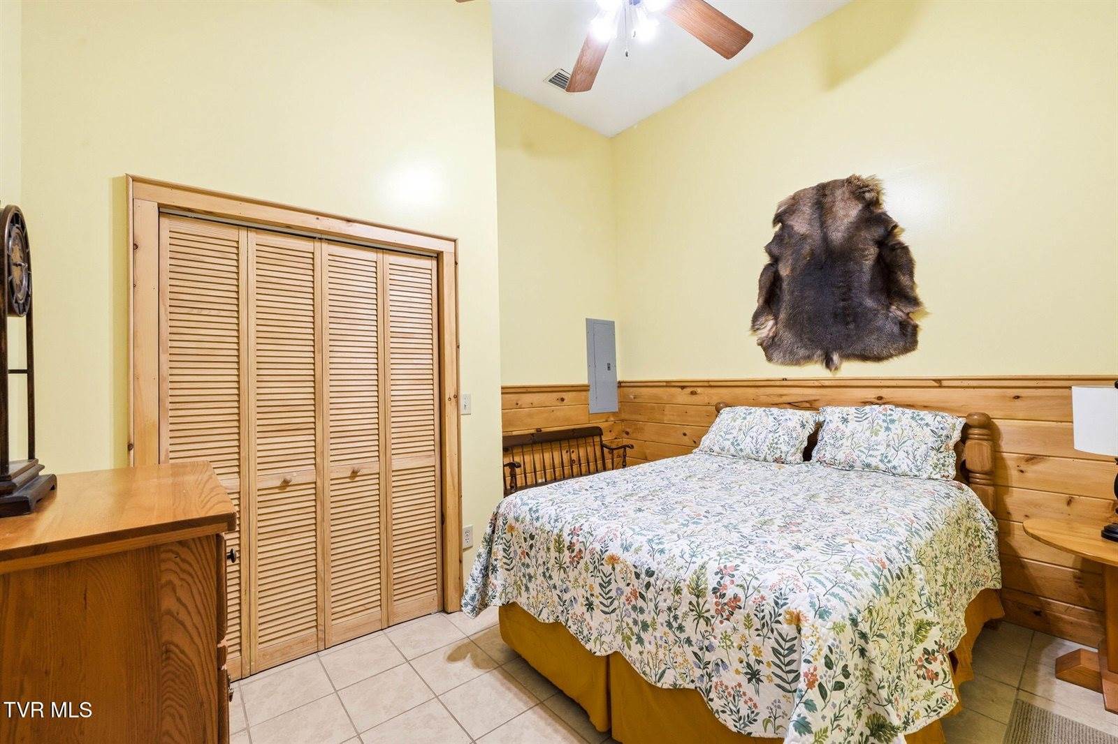 308 Walnut Mountain Farm Loop, Hampton, TN 37658