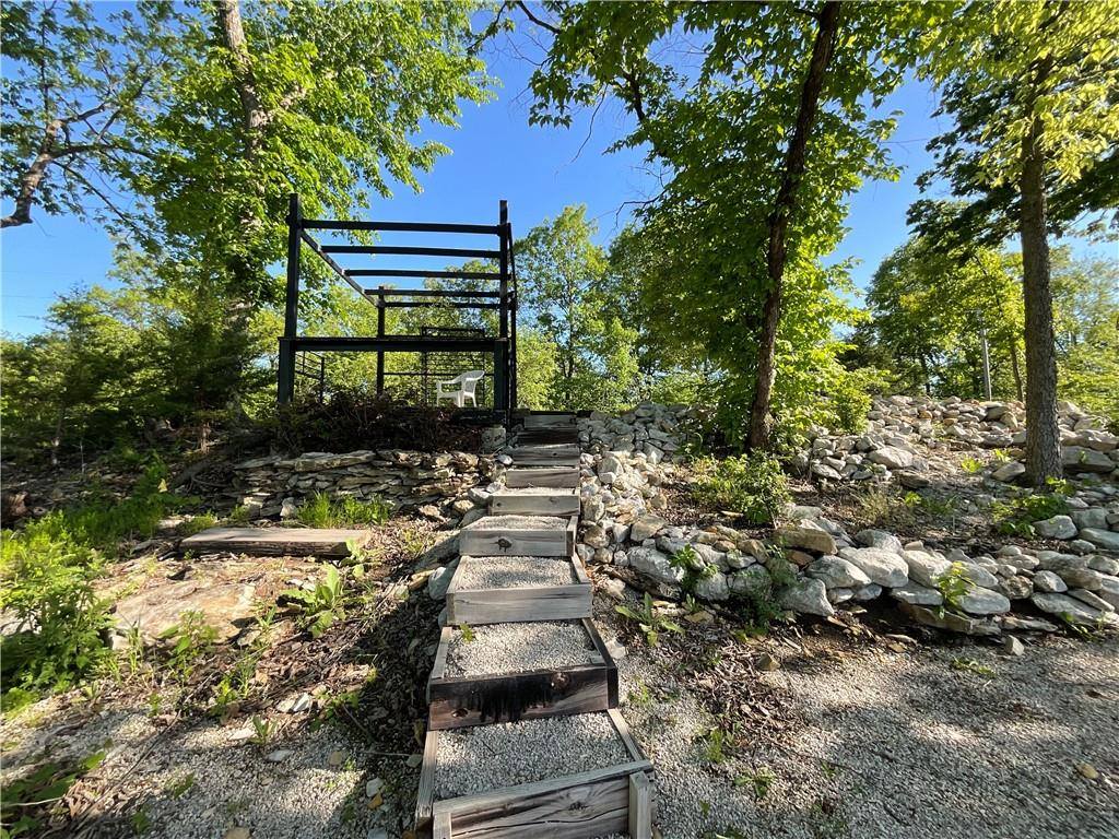Lakecrest Drive, Excelsior Springs, MO 64024