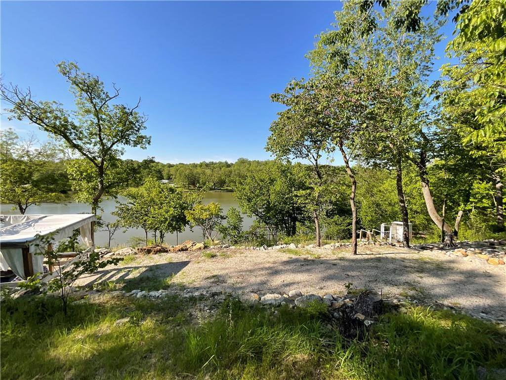 Lakecrest Drive, Excelsior Springs, MO 64024
