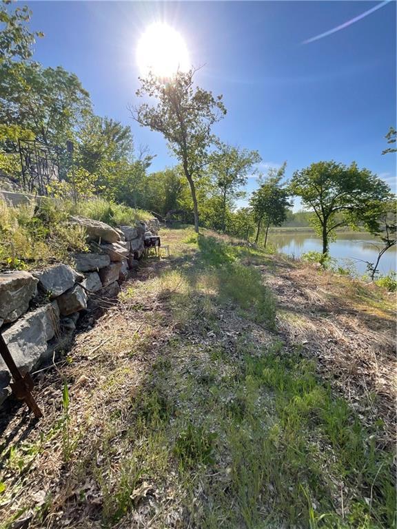 Lakecrest Drive, Excelsior Springs, MO 64024