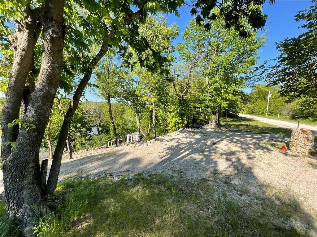 Lakecrest Drive, Excelsior Springs, MO 64024