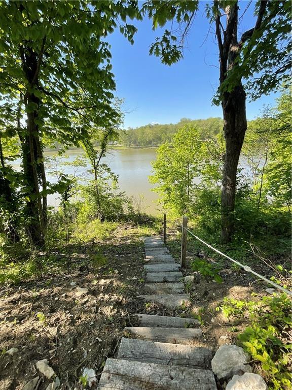Lakecrest Drive, Excelsior Springs, MO 64024