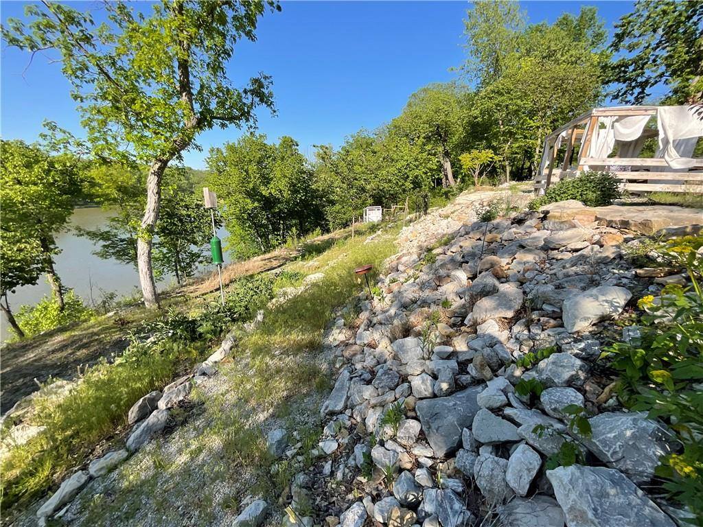 Lakecrest Drive, Excelsior Springs, MO 64024
