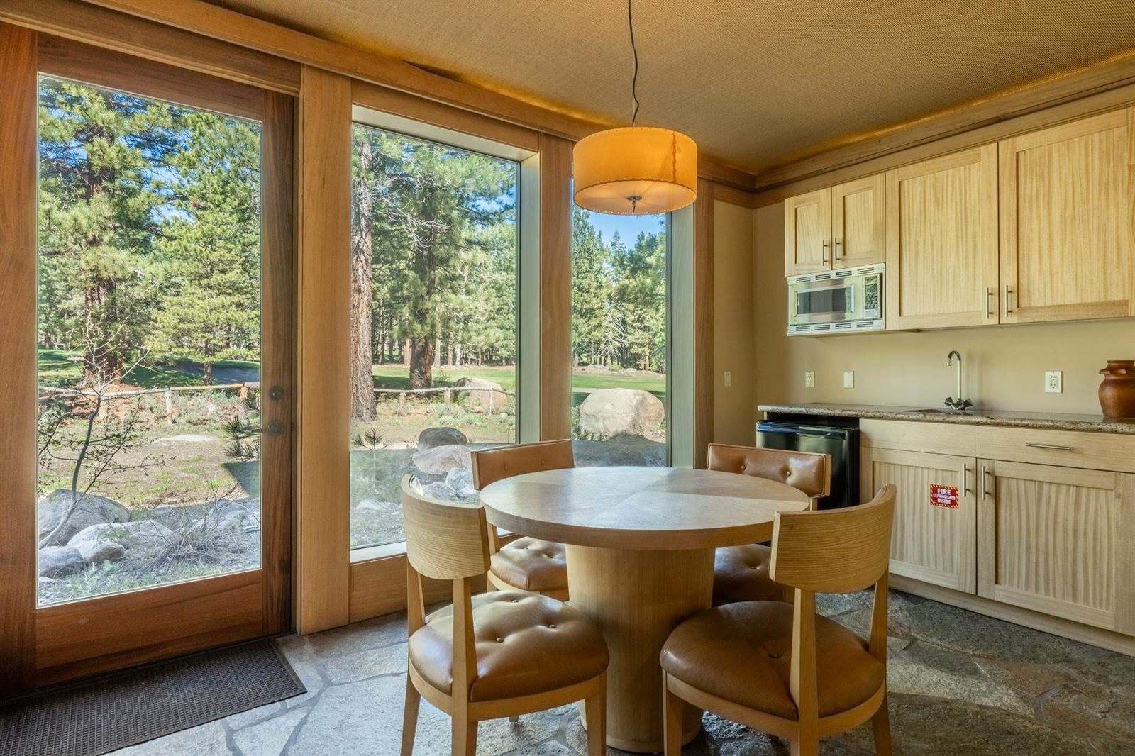 560 Obsidian Pl #1-03, Mammoth Lakes, CA 93546
