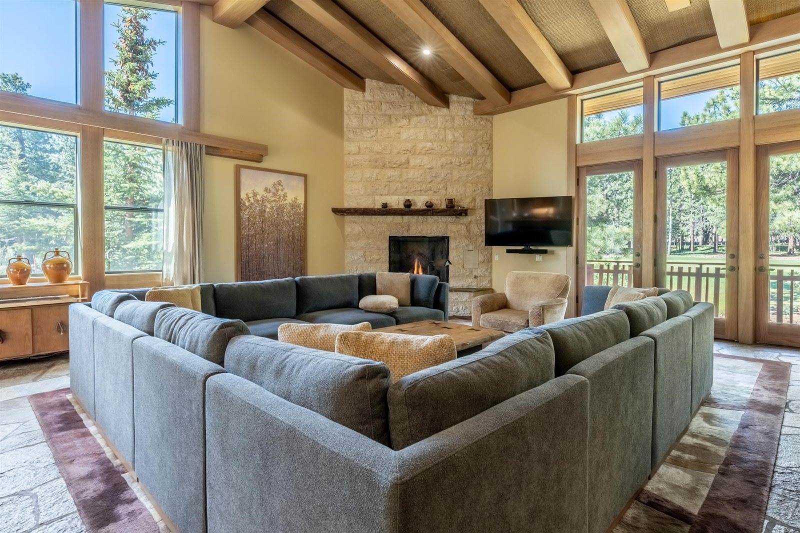 560 Obsidian Pl #1-03, Mammoth Lakes, CA 93546