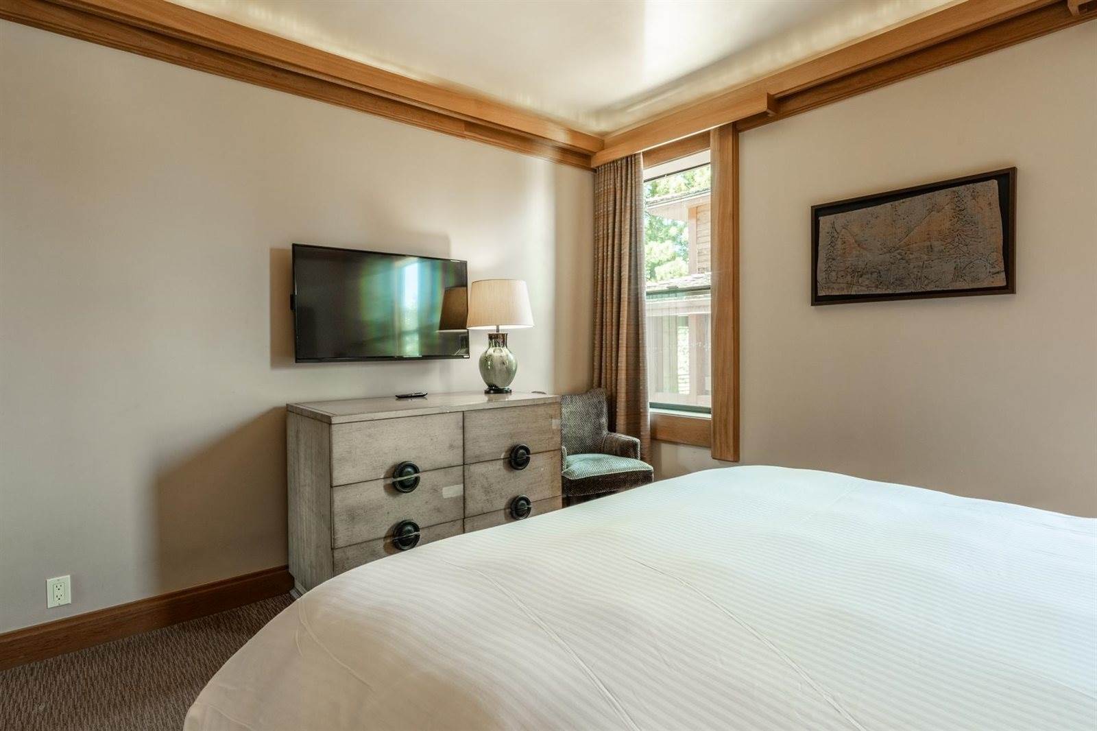 560 Obsidian Pl #1-03, Mammoth Lakes, CA 93546