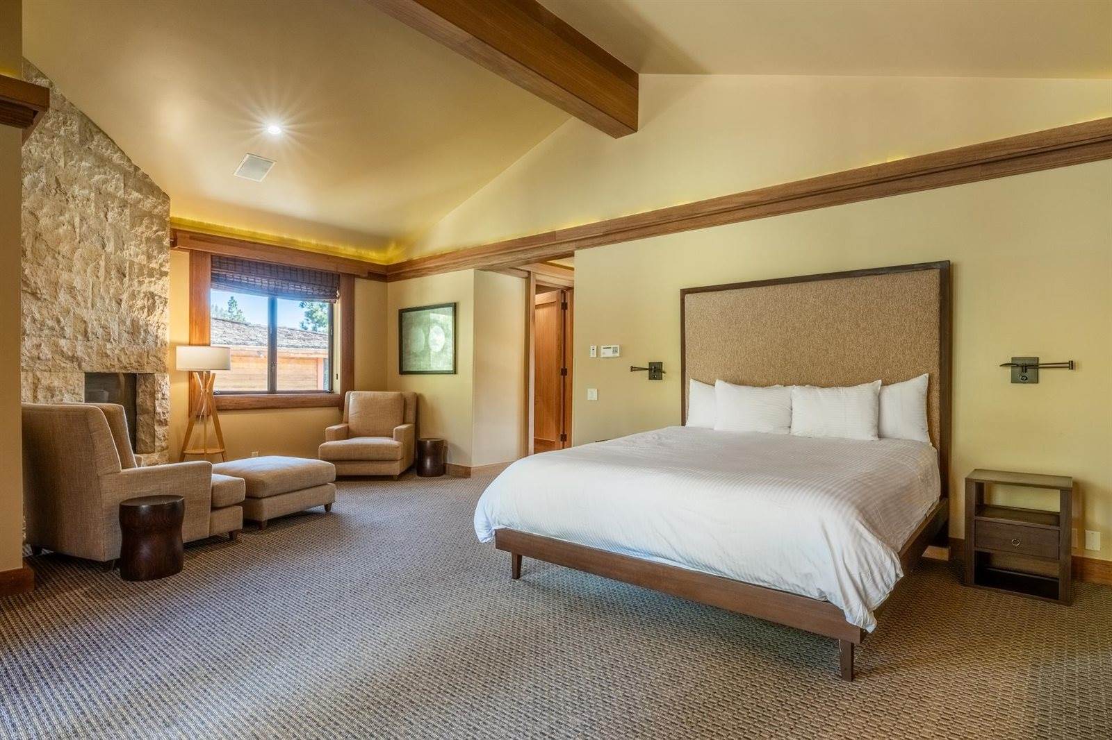 560 Obsidian Pl #1-03, Mammoth Lakes, CA 93546