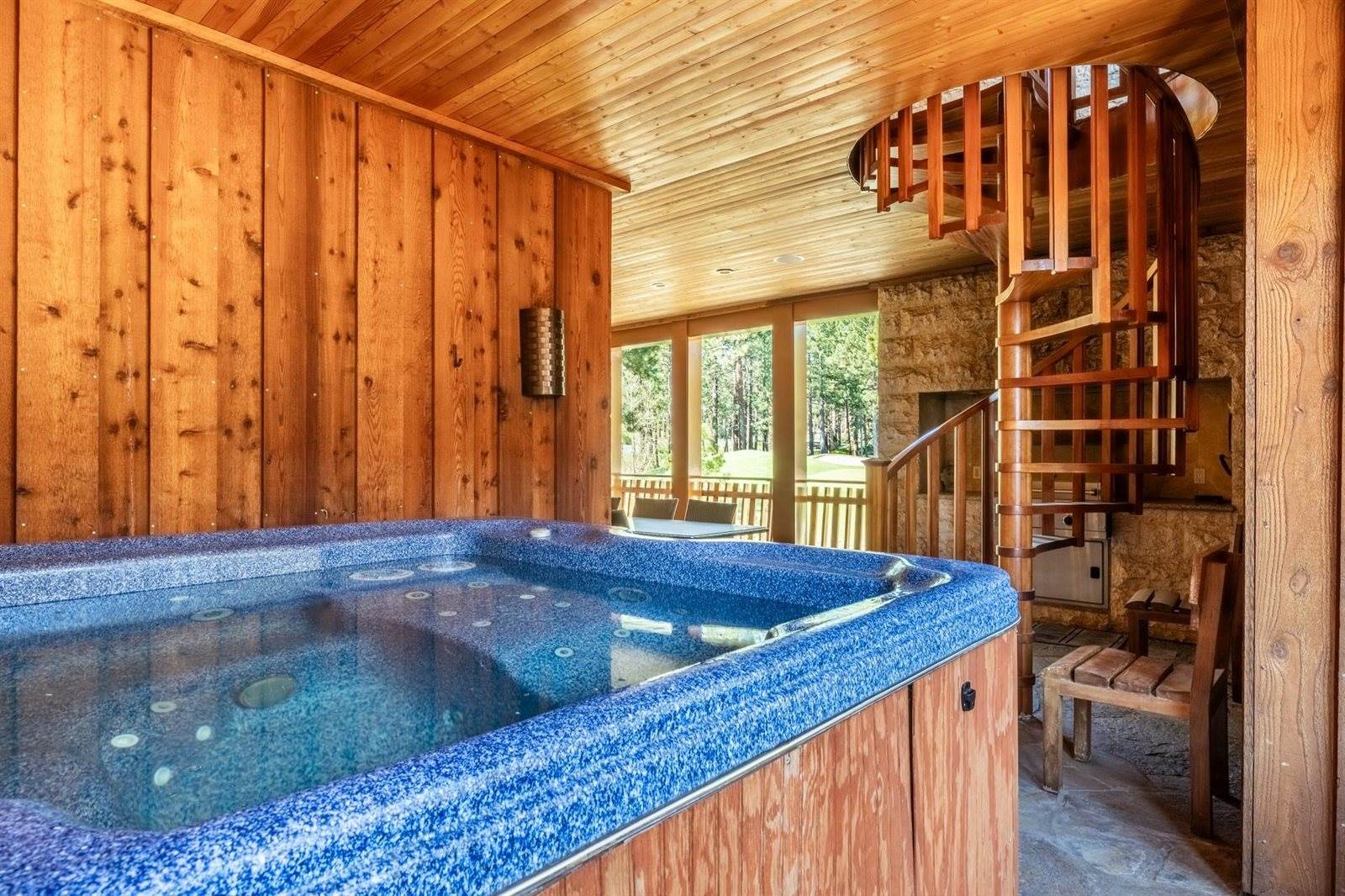 560 Obsidian Pl #1-03, Mammoth Lakes, CA 93546