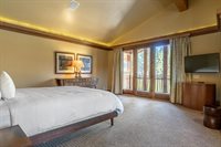 560 Obsidian Pl #1-03, Mammoth Lakes, CA 93546