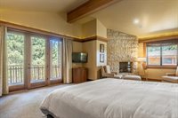 560 Obsidian Pl #1-03, Mammoth Lakes, CA 93546