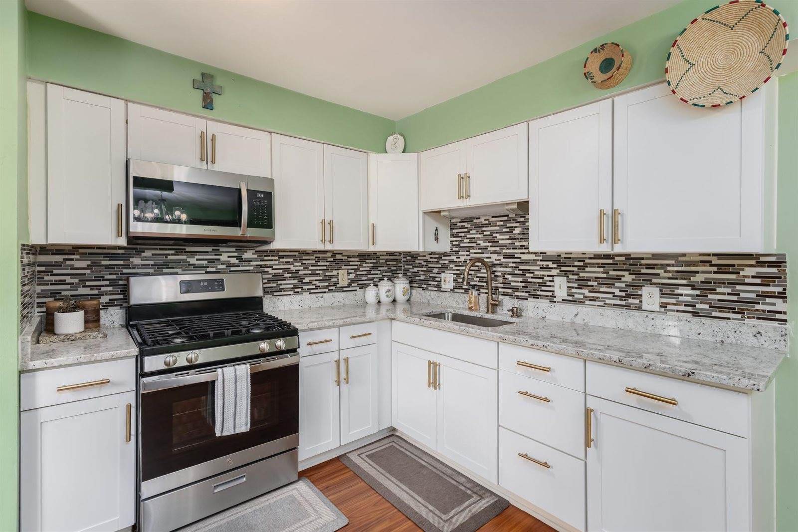 2472 Hardesty Drive South, Columbus, OH 43204