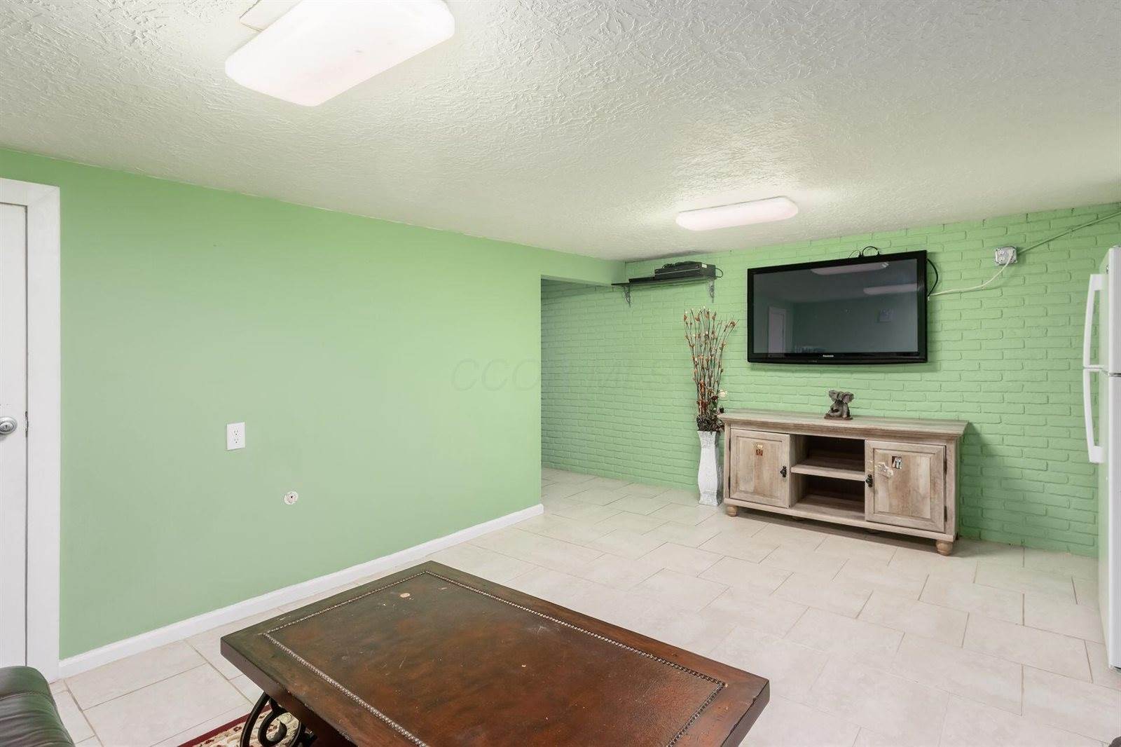 2472 Hardesty Drive South, Columbus, OH 43204