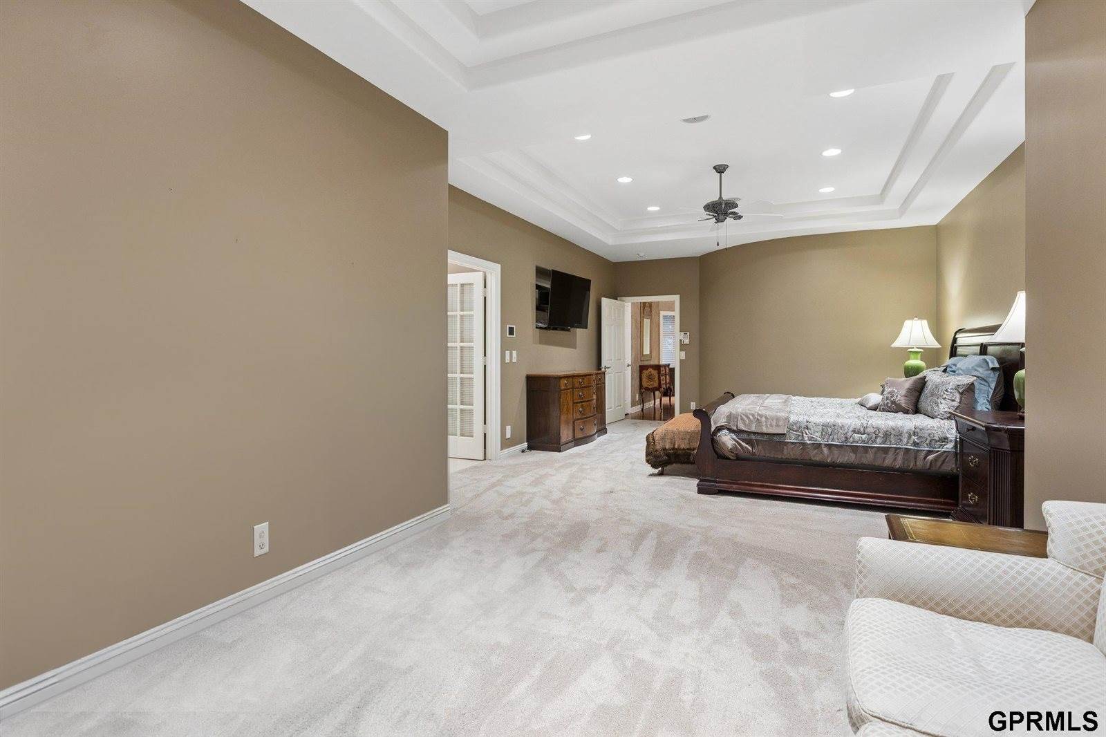 1427 North 133 Street, Omaha, NE 68154