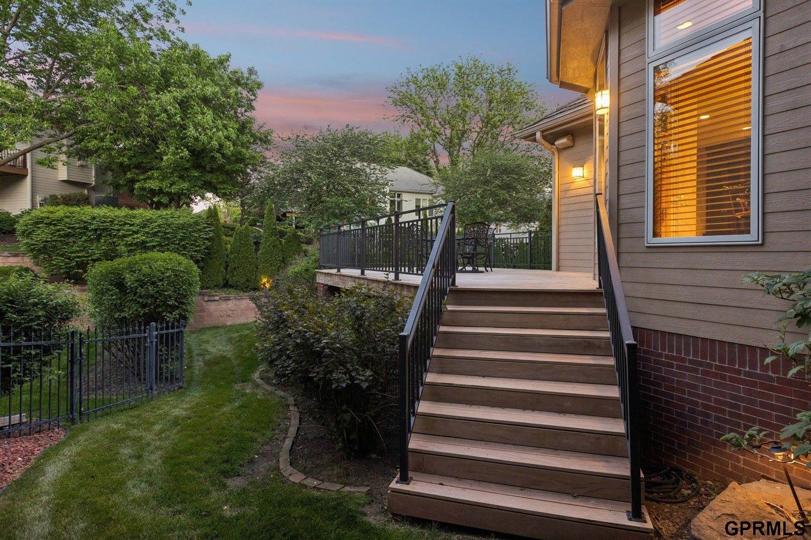 1427 North 133 Street, Omaha, NE 68154
