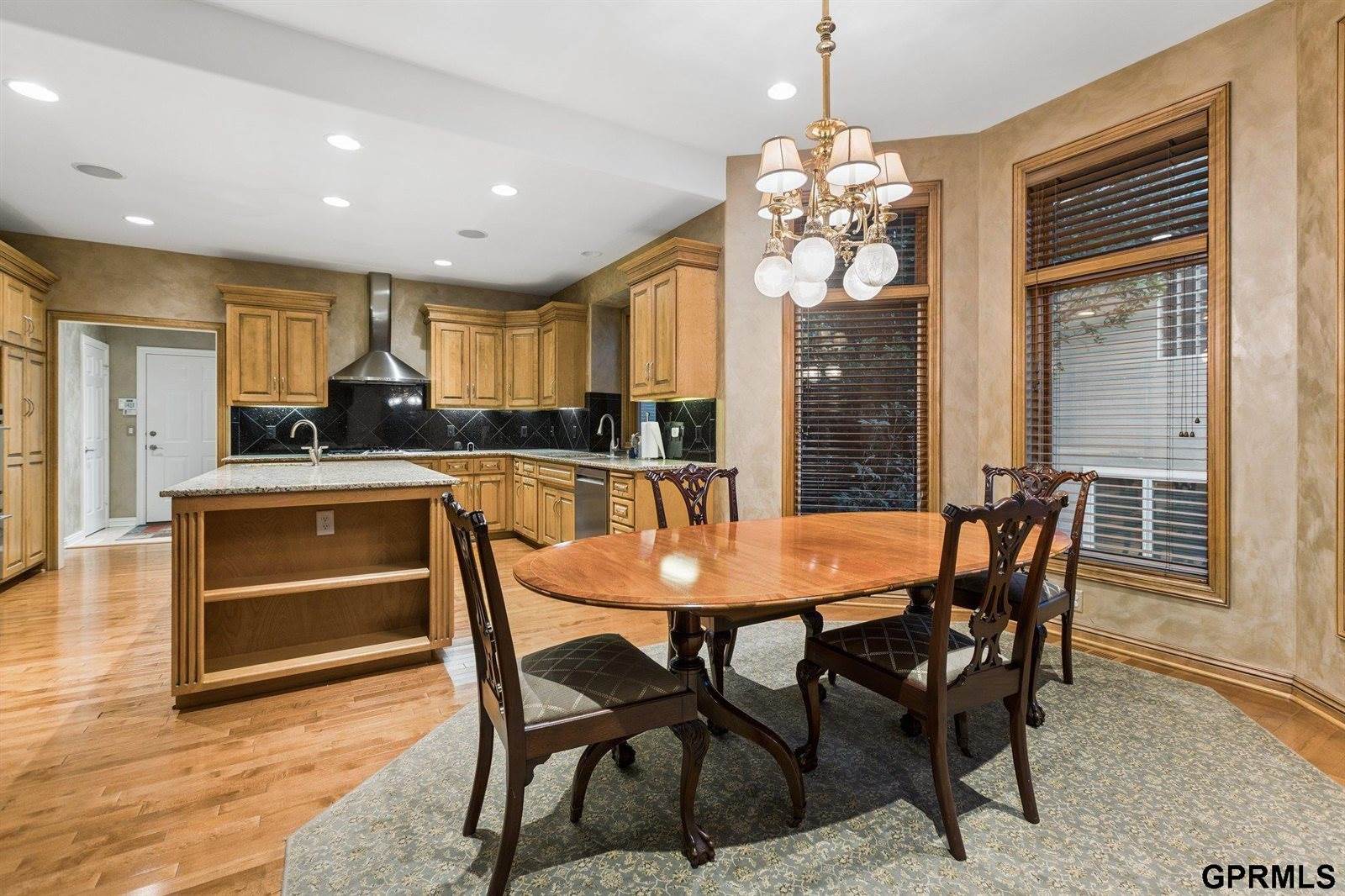 1427 North 133 Street, Omaha, NE 68154