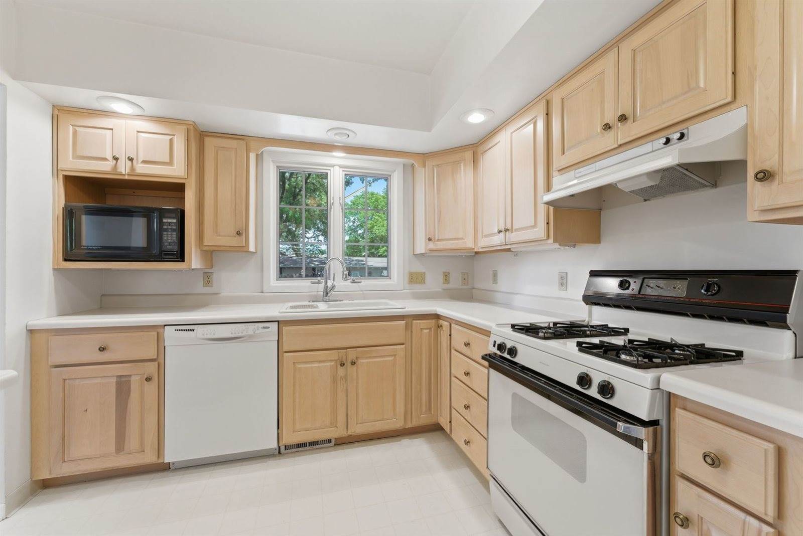 1912 East 31st Street, Davenport, IA 52807